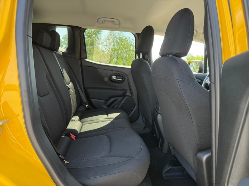 Jeep Renegade Vehicle Image 07