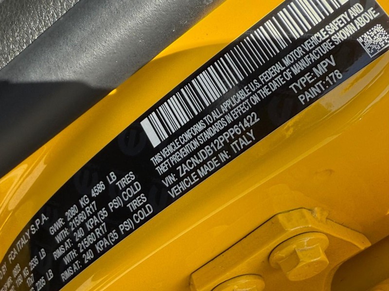 Jeep Renegade Vehicle Image 20