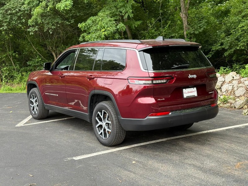 Jeep Grand Cherokee L Vehicle Image 04