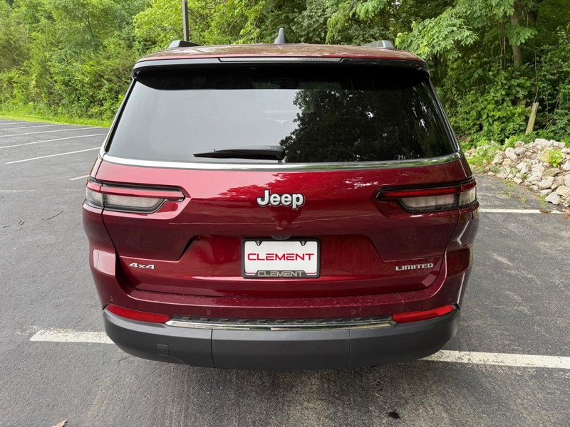 Jeep Grand Cherokee L Vehicle Image 09