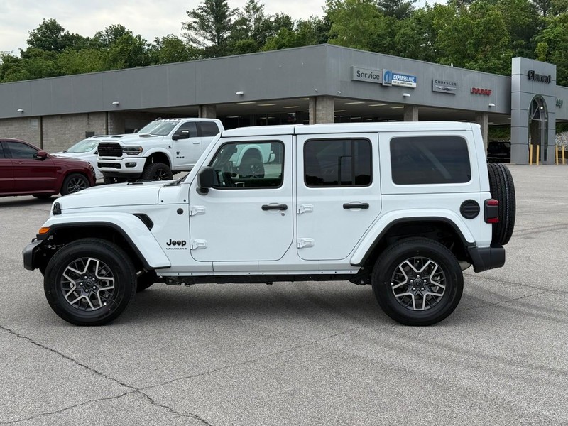 Jeep Wrangler Vehicle Image 03