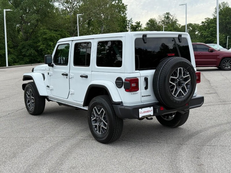 Jeep Wrangler Vehicle Image 04