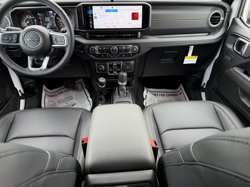 Jeep Wrangler Vehicle Image 08