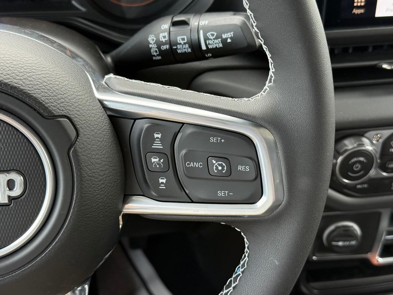 Jeep Wrangler Vehicle Image 16
