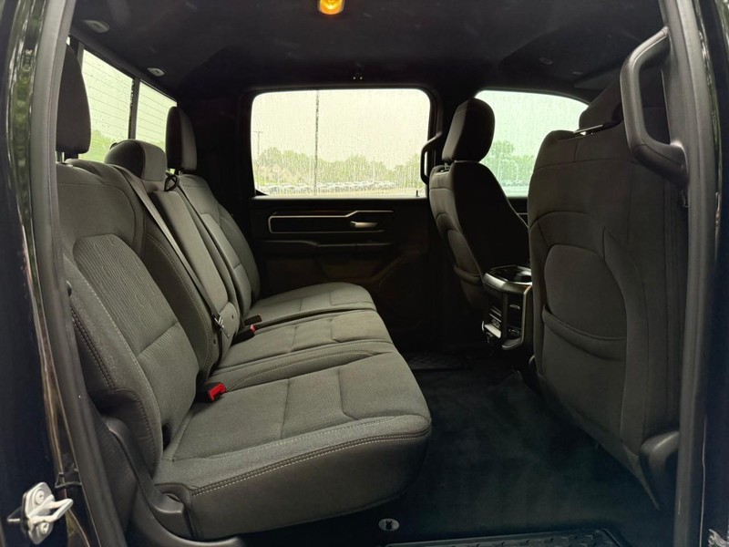 Ram 1500 Vehicle Image 13