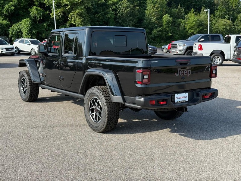 Jeep Gladiator Vehicle Image 04