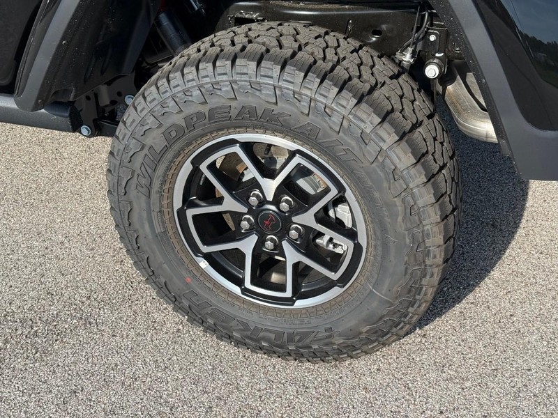 Jeep Gladiator Vehicle Image 05