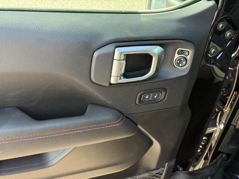 Jeep Gladiator Vehicle Image 13