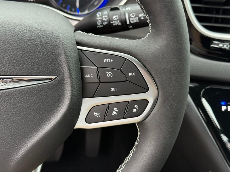 Chrysler Voyager Vehicle Image 18