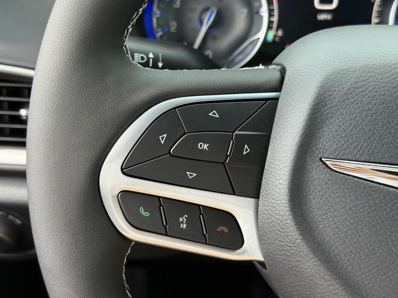 Chrysler Voyager Vehicle Image 15