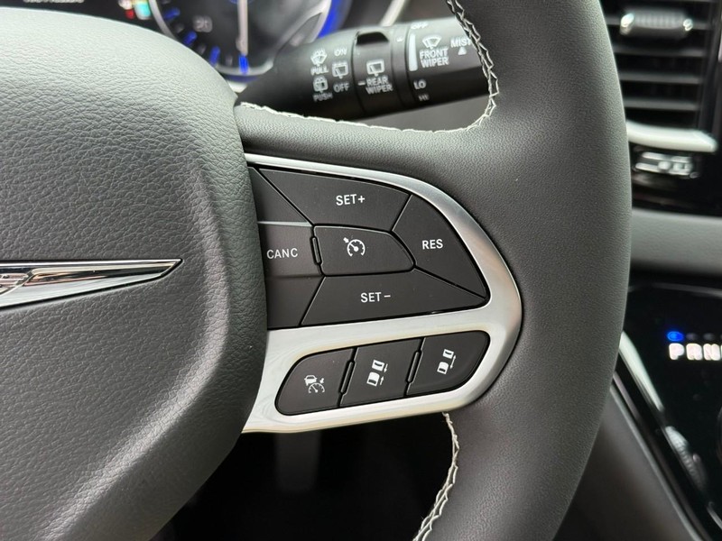 Chrysler Voyager Vehicle Image 18