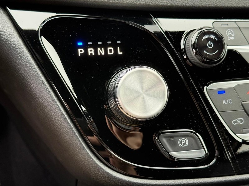 Chrysler Voyager Vehicle Image 19