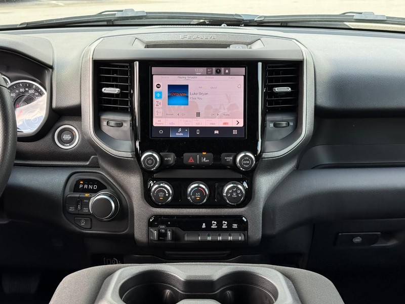 Ram 1500 Vehicle Image 11