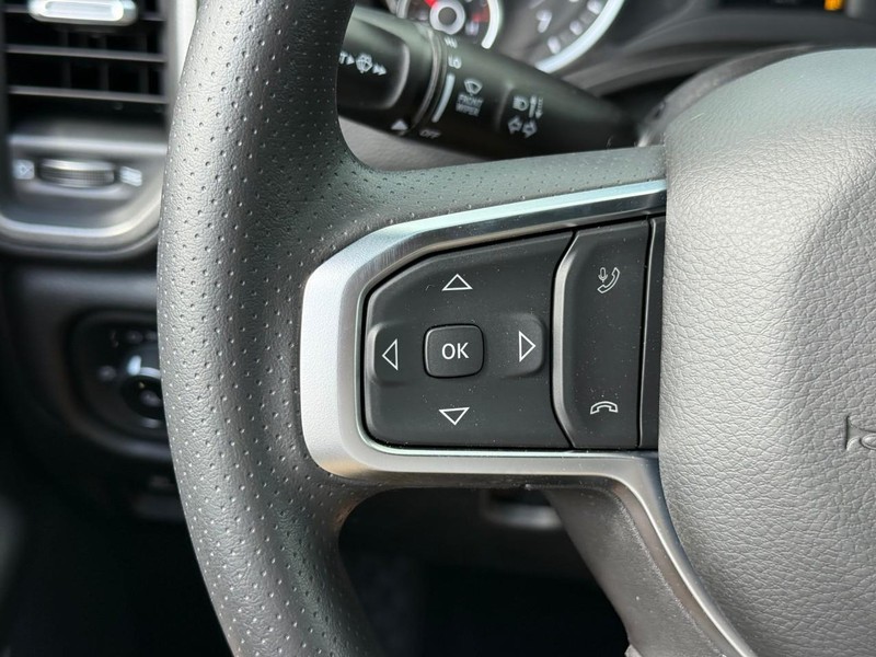 Ram 1500 Vehicle Image 15