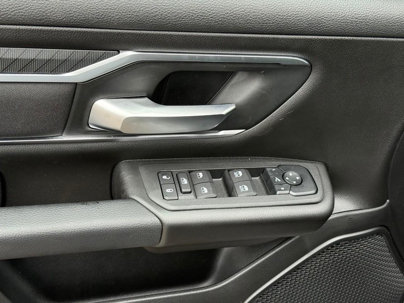 Ram 1500 Vehicle Image 13