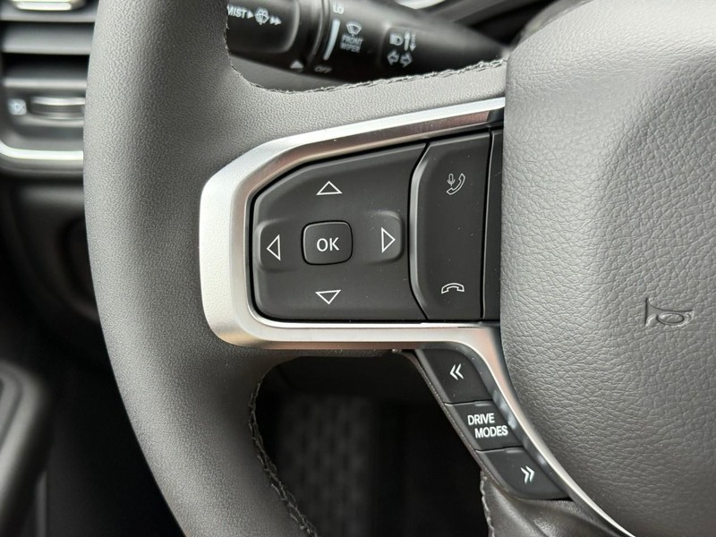 Ram 1500 Vehicle Image 16