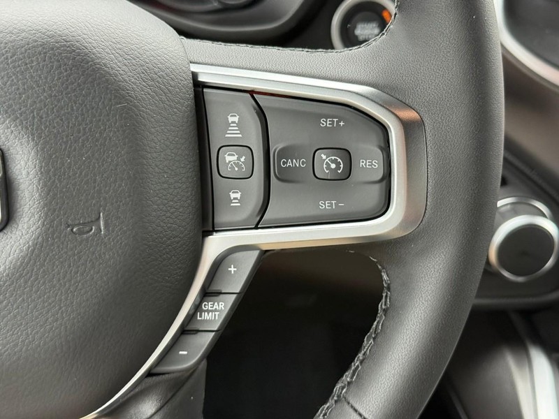 Ram 1500 Vehicle Image 17