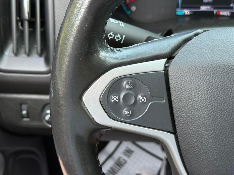 Chevrolet Colorado Vehicle Image 19