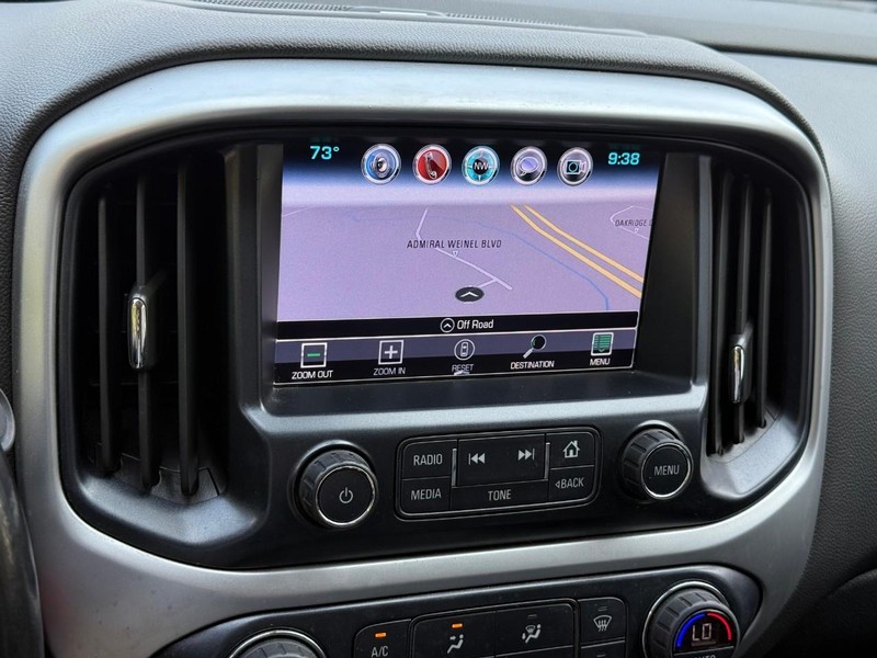 Chevrolet Colorado Vehicle Image 24
