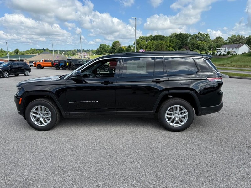 Jeep Grand Cherokee L Vehicle Image 03