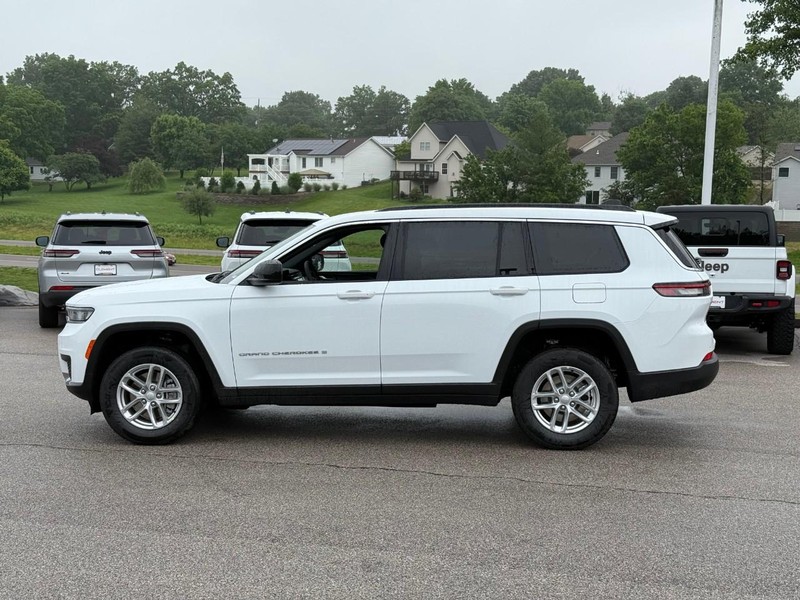 Jeep Grand Cherokee L Vehicle Image 03