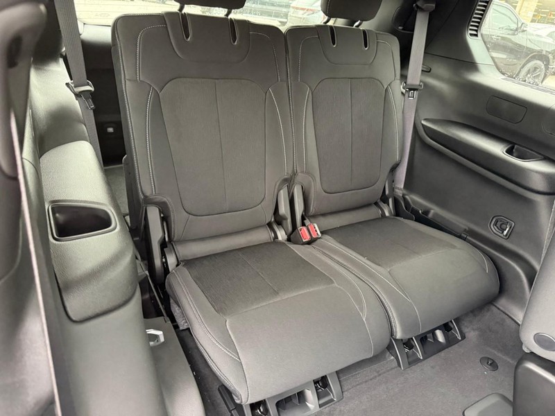 Jeep Grand Cherokee L Vehicle Image 09