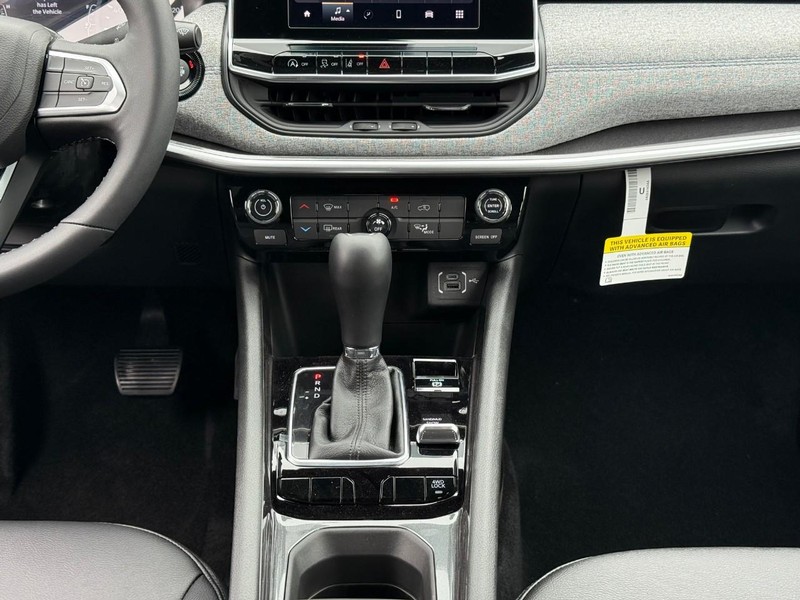 Jeep Compass Vehicle Image 13
