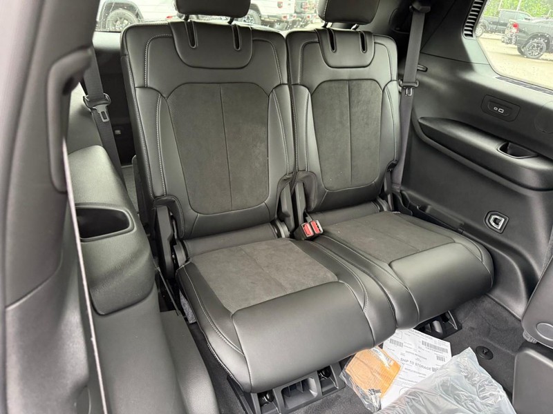 Jeep Grand Cherokee L Vehicle Image 08