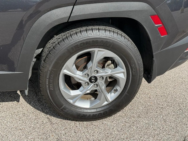 Hyundai Tucson Vehicle Image 05