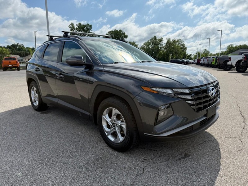 Hyundai Tucson Vehicle Image 11