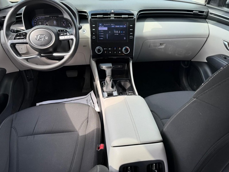 Hyundai Tucson Vehicle Image 14