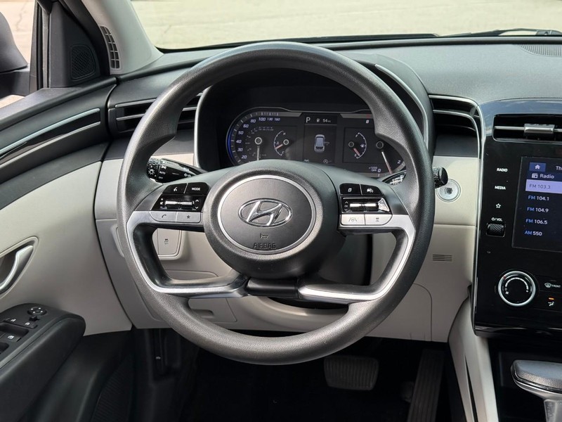 Hyundai Tucson Vehicle Image 15