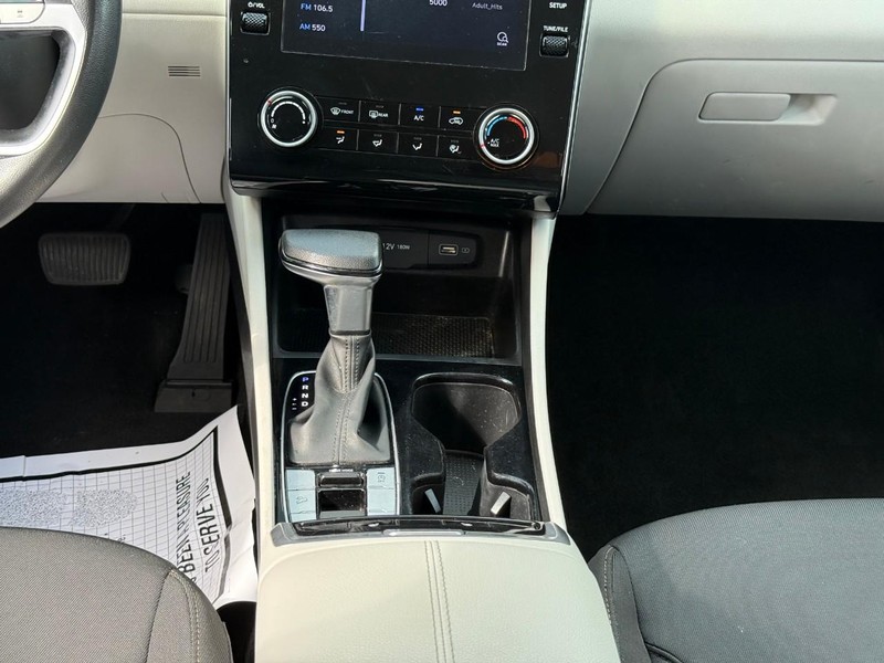 Hyundai Tucson Vehicle Image 18