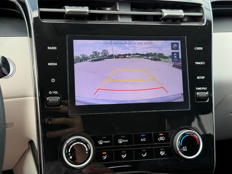 Hyundai Tucson Vehicle Image 26