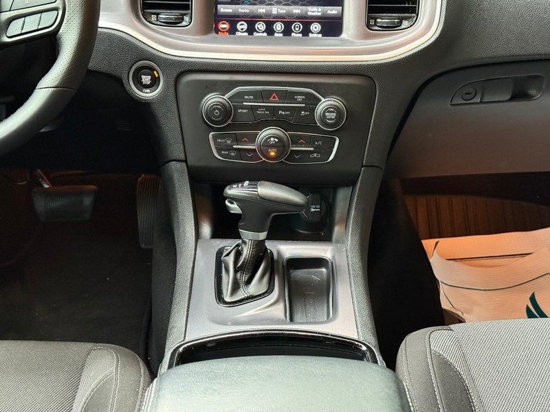 Dodge Charger Vehicle Image 17
