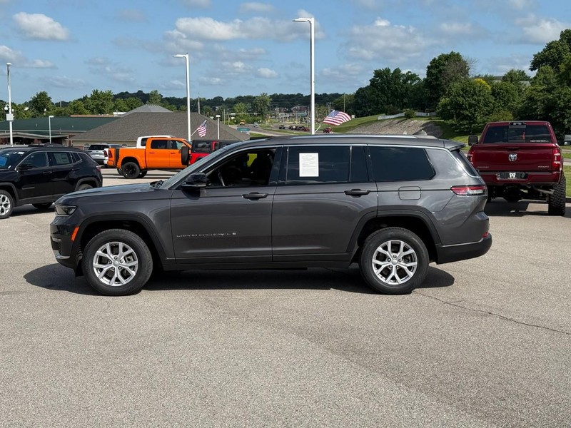 Jeep Grand Cherokee L Vehicle Image 03