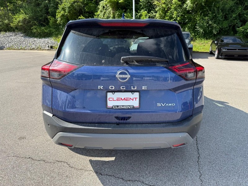 Nissan Rogue Vehicle Image 08