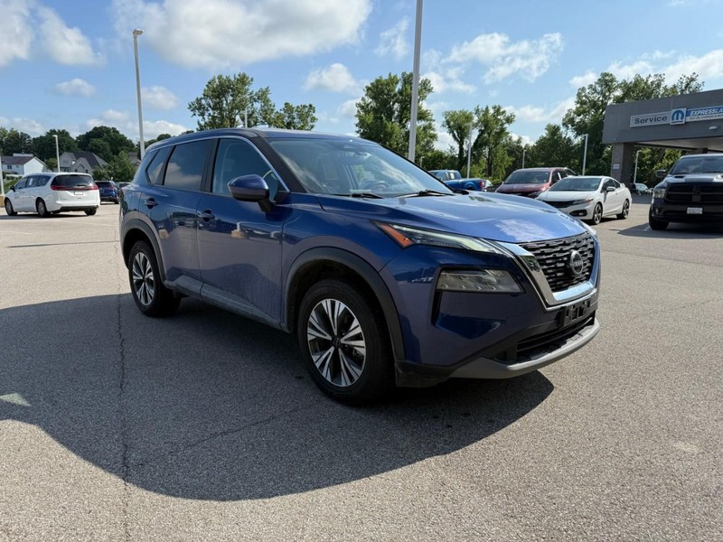 Nissan Rogue Vehicle Image 11