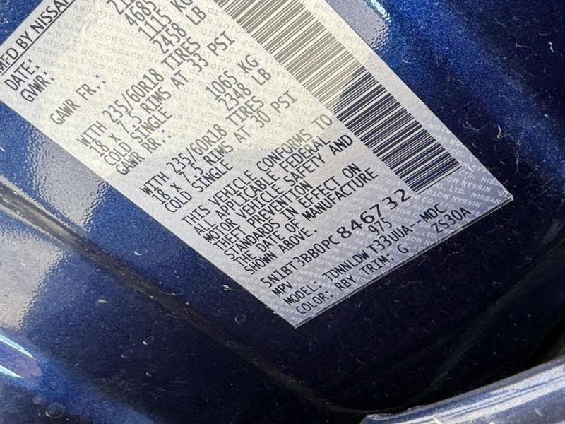 Nissan Rogue Vehicle Image 25
