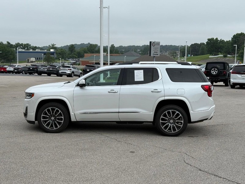GMC Acadia Vehicle Image 03