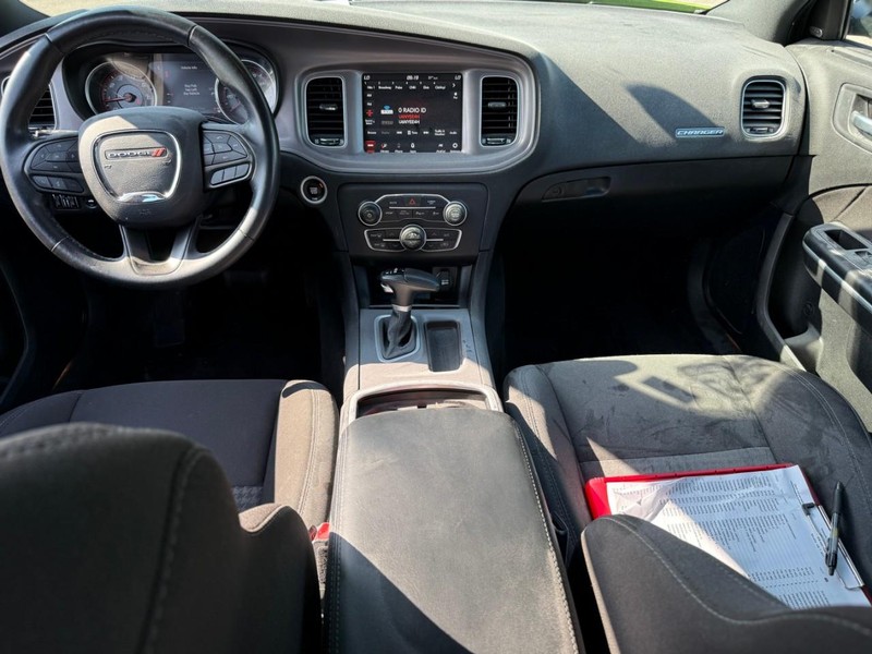 Dodge Charger Vehicle Image 13