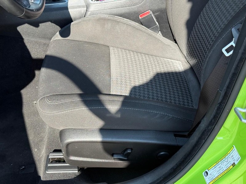 Dodge Charger Vehicle Image 18