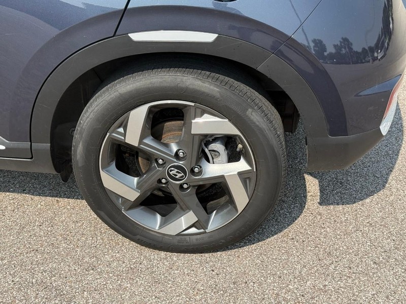 Hyundai Venue Vehicle Image 05