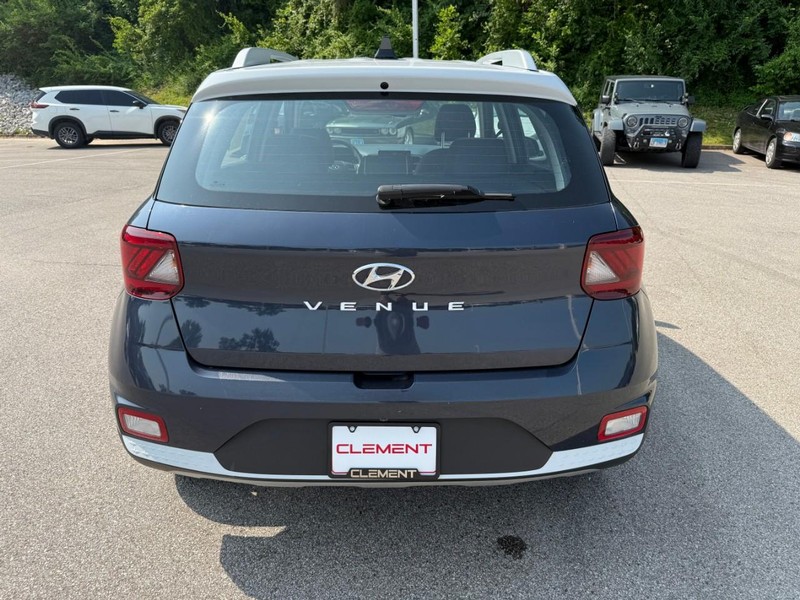 Hyundai Venue Vehicle Image 08