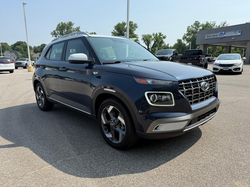 Hyundai Venue Vehicle Image 11