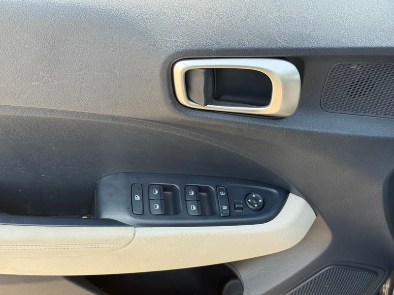 Hyundai Venue Vehicle Image 19