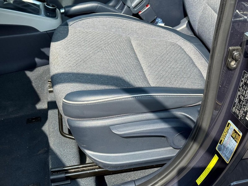 Hyundai Venue Vehicle Image 20