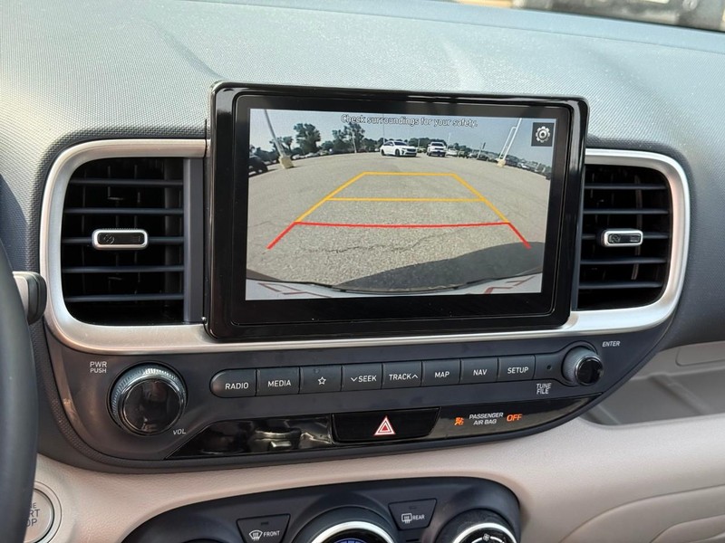 Hyundai Venue Vehicle Image 25