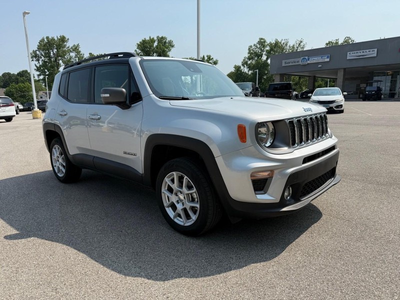 Jeep Renegade Vehicle Image 12