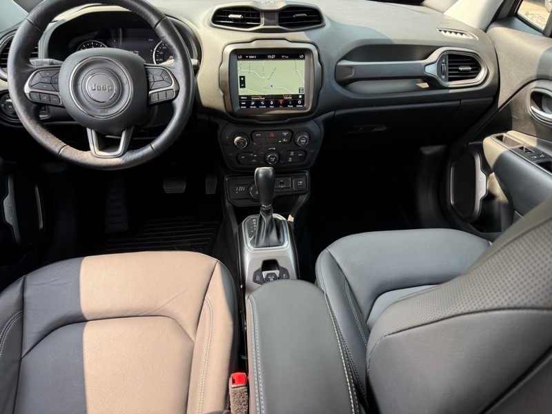 Jeep Renegade Vehicle Image 15
